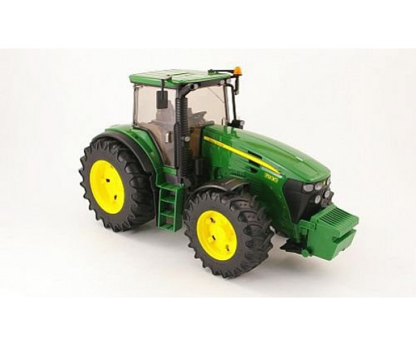 Traktor John Deere 7930, model v mierke 1:16